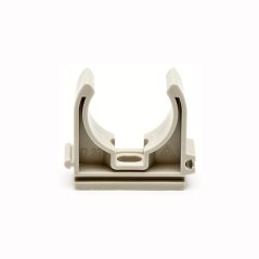 Příchytka na potrubí z plastu