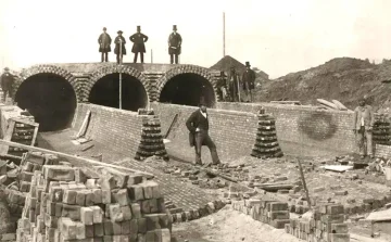 HISTORIE A VÝVOJ KANALIZAČNÍCH SYSTÉMŮ: OD STAROVĚKU PO MODERNÍ DOBU